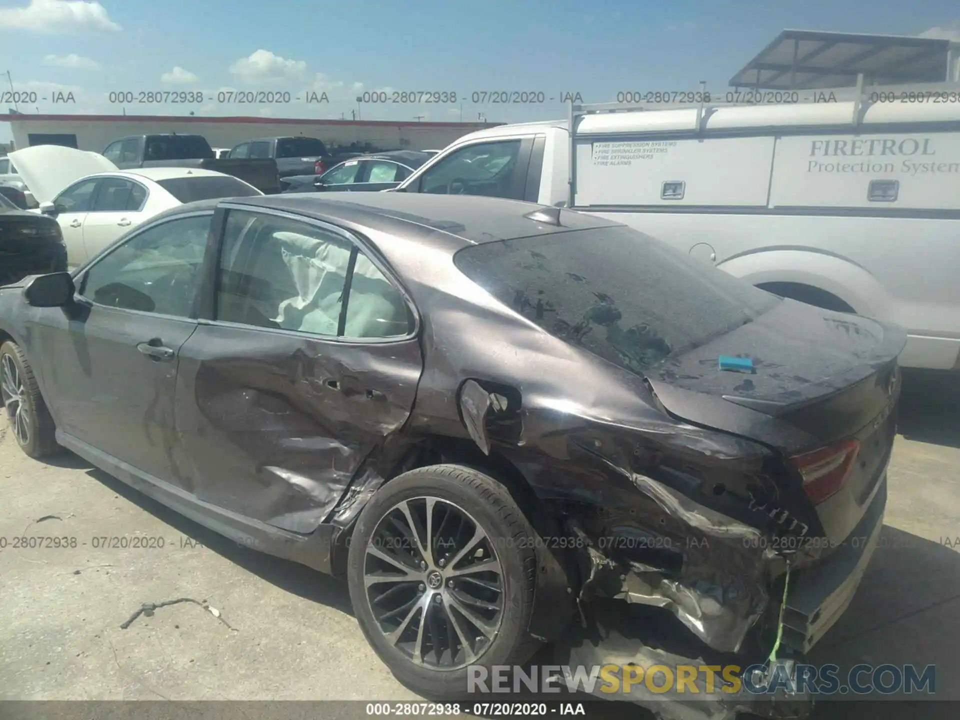 3 Photograph of a damaged car 4T1B11HK1KU696487 TOYOTA CAMRY 2019