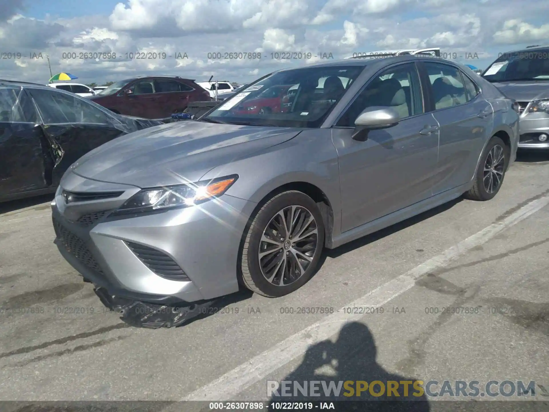 2 Photograph of a damaged car 4T1B11HK1KU696568 TOYOTA CAMRY 2019