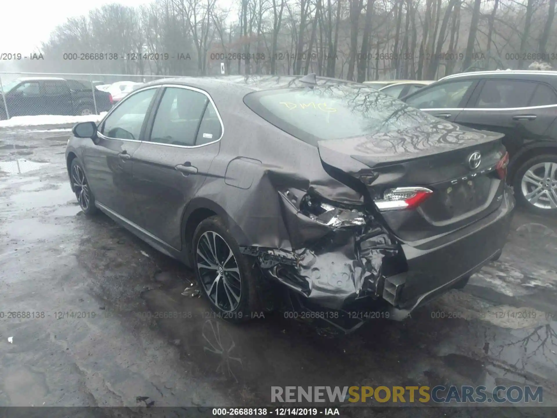 3 Photograph of a damaged car 4T1B11HK1KU696649 TOYOTA CAMRY 2019