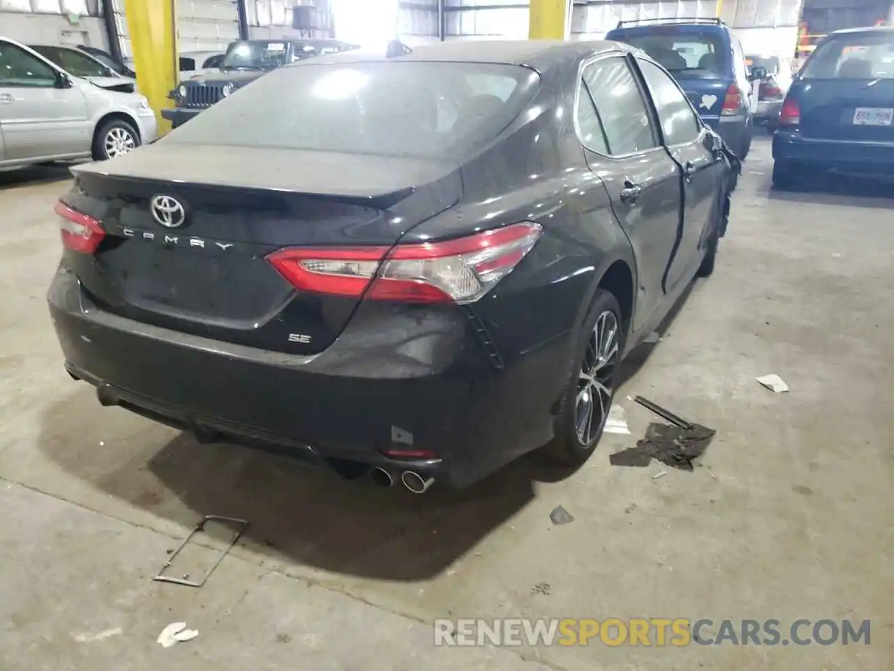 4 Photograph of a damaged car 4T1B11HK1KU698403 TOYOTA CAMRY 2019