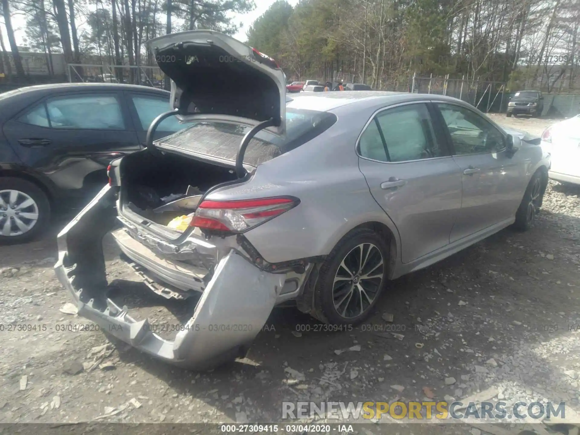 4 Photograph of a damaged car 4T1B11HK1KU698837 TOYOTA CAMRY 2019