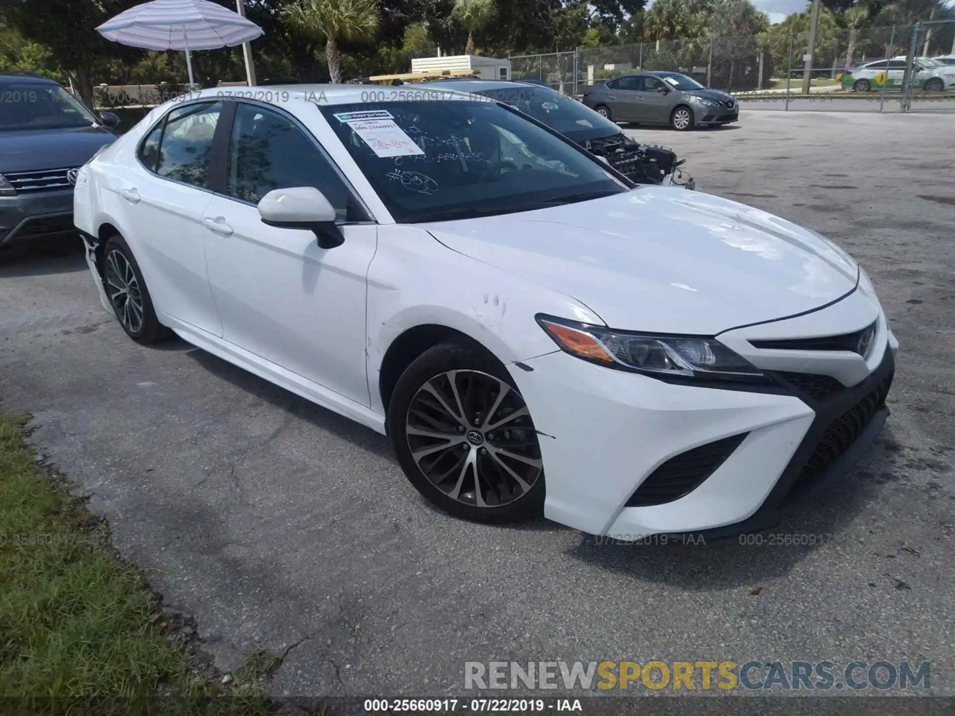 1 Photograph of a damaged car 4T1B11HK1KU698868 TOYOTA CAMRY 2019