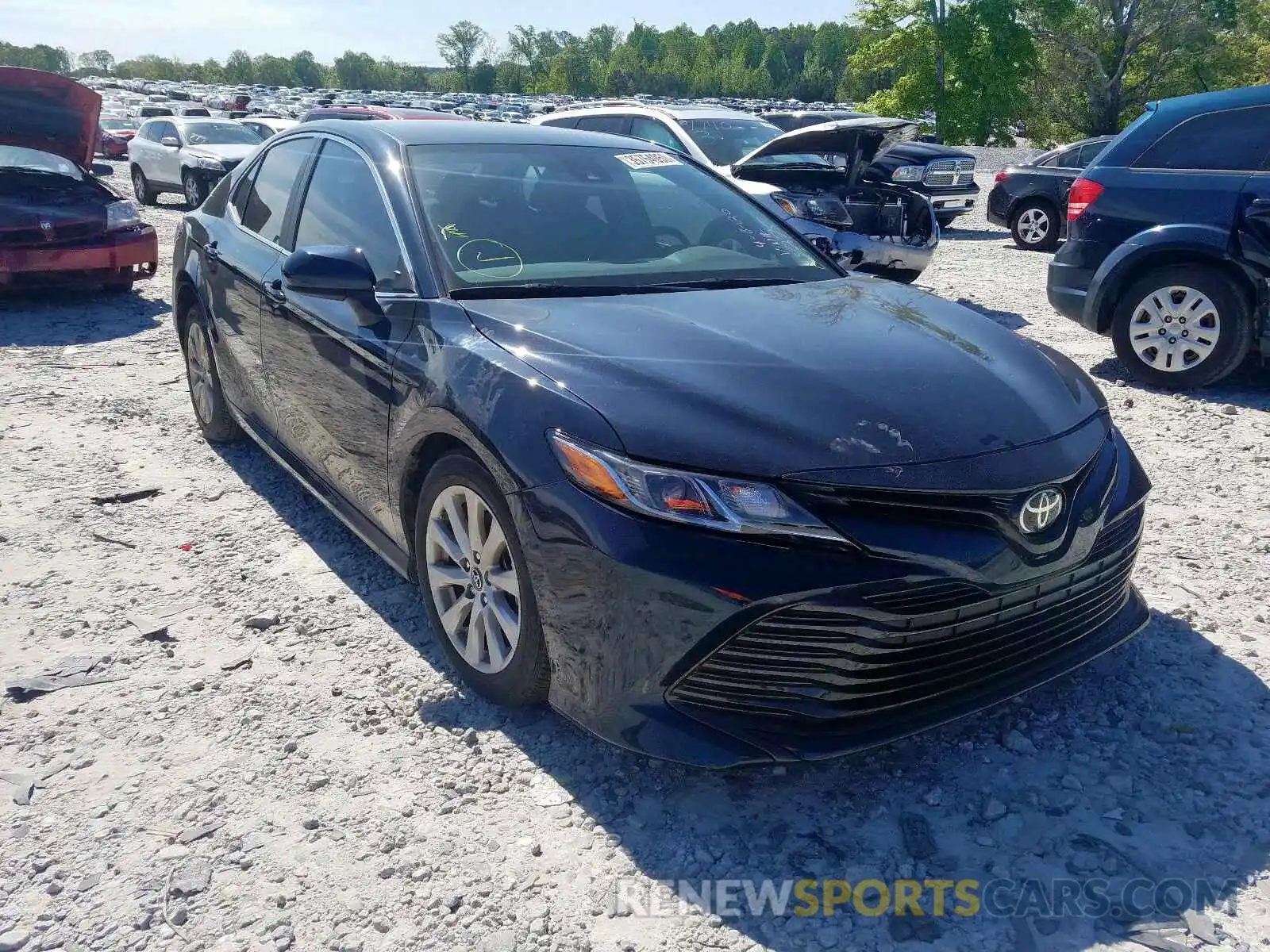 1 Photograph of a damaged car 4T1B11HK1KU699275 TOYOTA CAMRY 2019