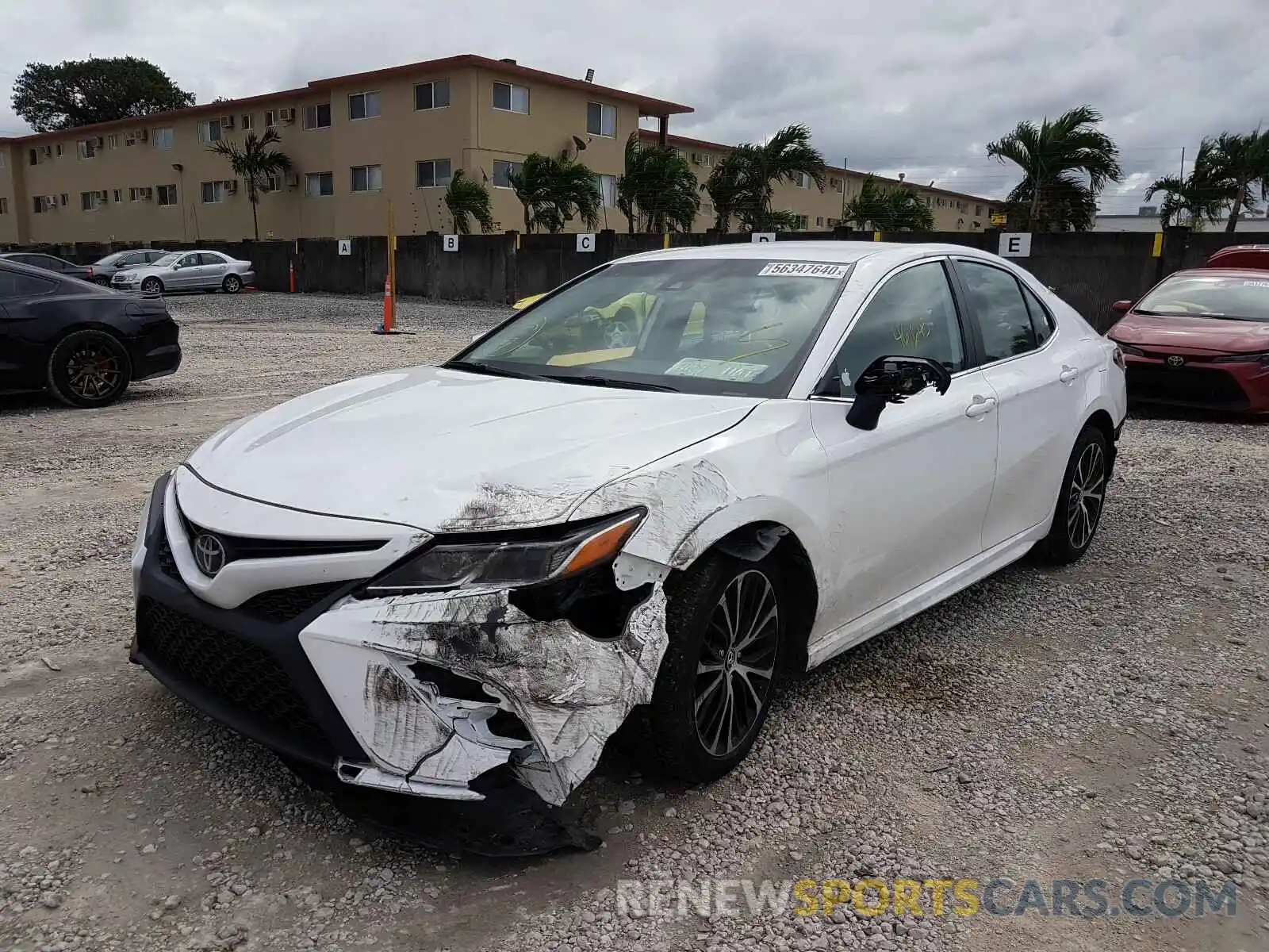 2 Photograph of a damaged car 4T1B11HK1KU699289 TOYOTA CAMRY 2019