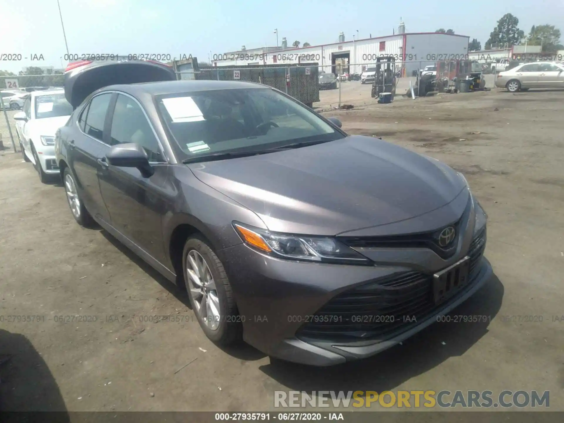 1 Photograph of a damaged car 4T1B11HK1KU699616 TOYOTA CAMRY 2019