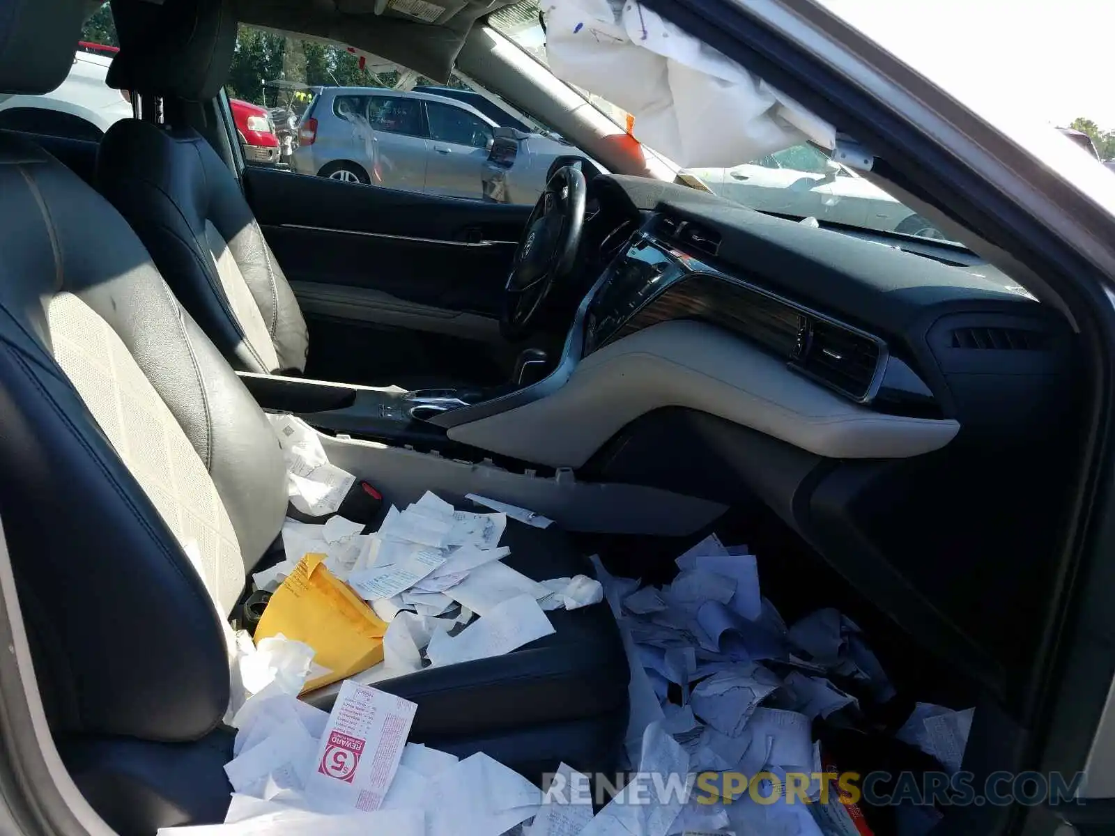 5 Photograph of a damaged car 4T1B11HK1KU701767 TOYOTA CAMRY 2019