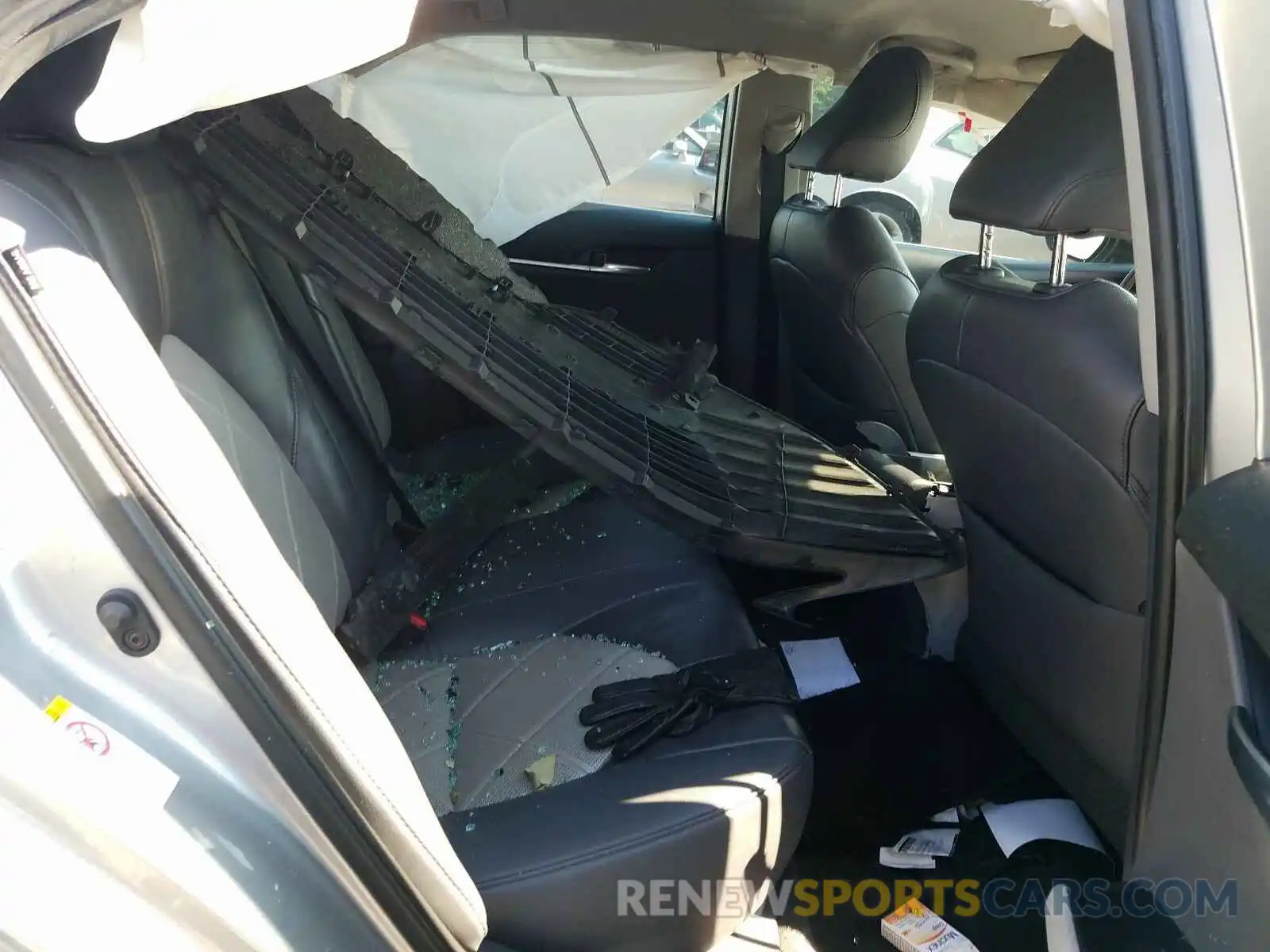 6 Photograph of a damaged car 4T1B11HK1KU701767 TOYOTA CAMRY 2019