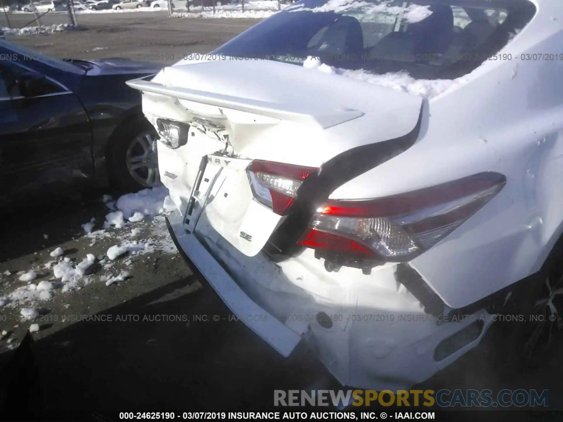 6 Photograph of a damaged car 4T1B11HK1KU703096 TOYOTA CAMRY 2019