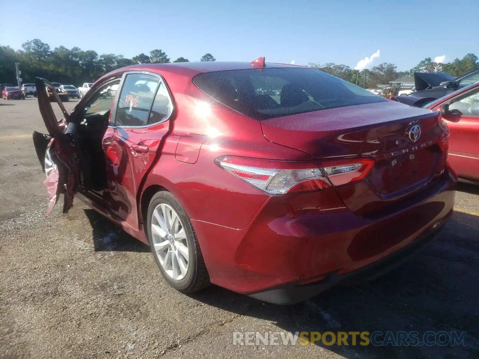 3 Photograph of a damaged car 4T1B11HK1KU704023 TOYOTA CAMRY 2019