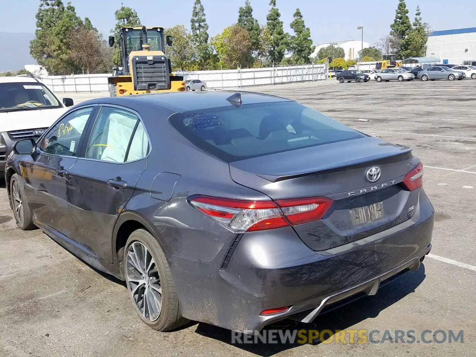 3 Photograph of a damaged car 4T1B11HK1KU704040 TOYOTA CAMRY 2019