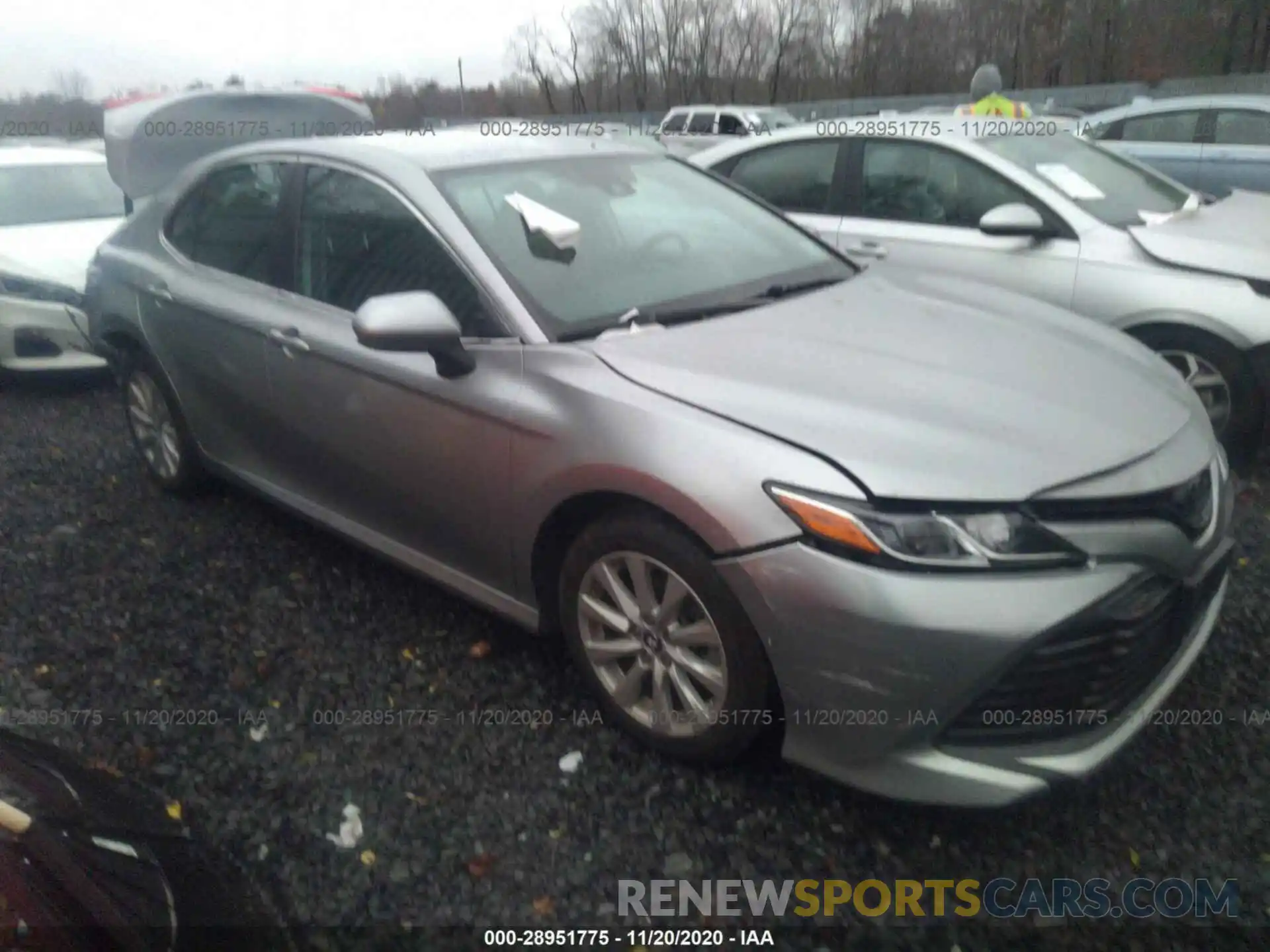 1 Photograph of a damaged car 4T1B11HK1KU704152 TOYOTA CAMRY 2019