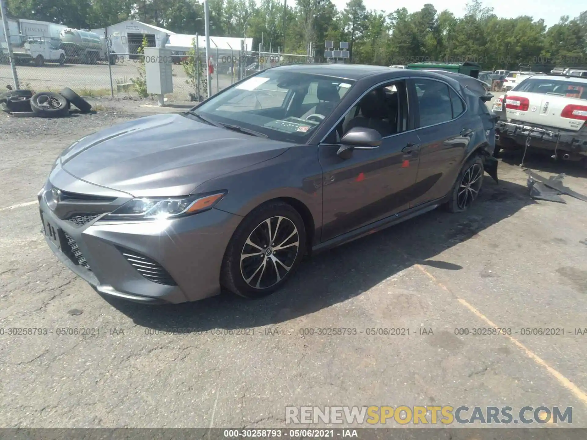 2 Photograph of a damaged car 4T1B11HK1KU704183 TOYOTA CAMRY 2019