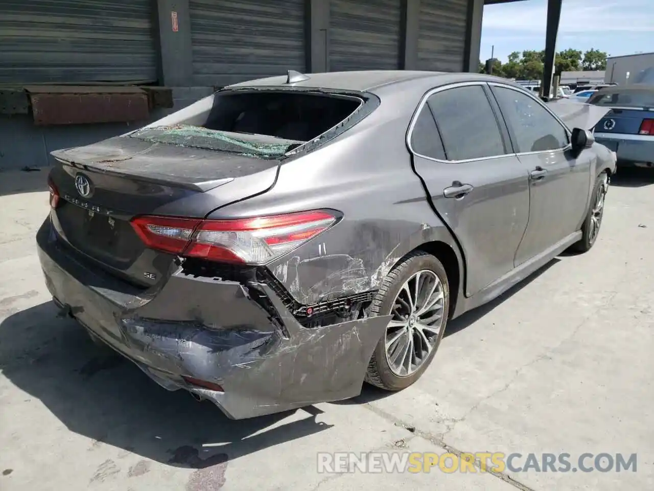 4 Photograph of a damaged car 4T1B11HK1KU704958 TOYOTA CAMRY 2019