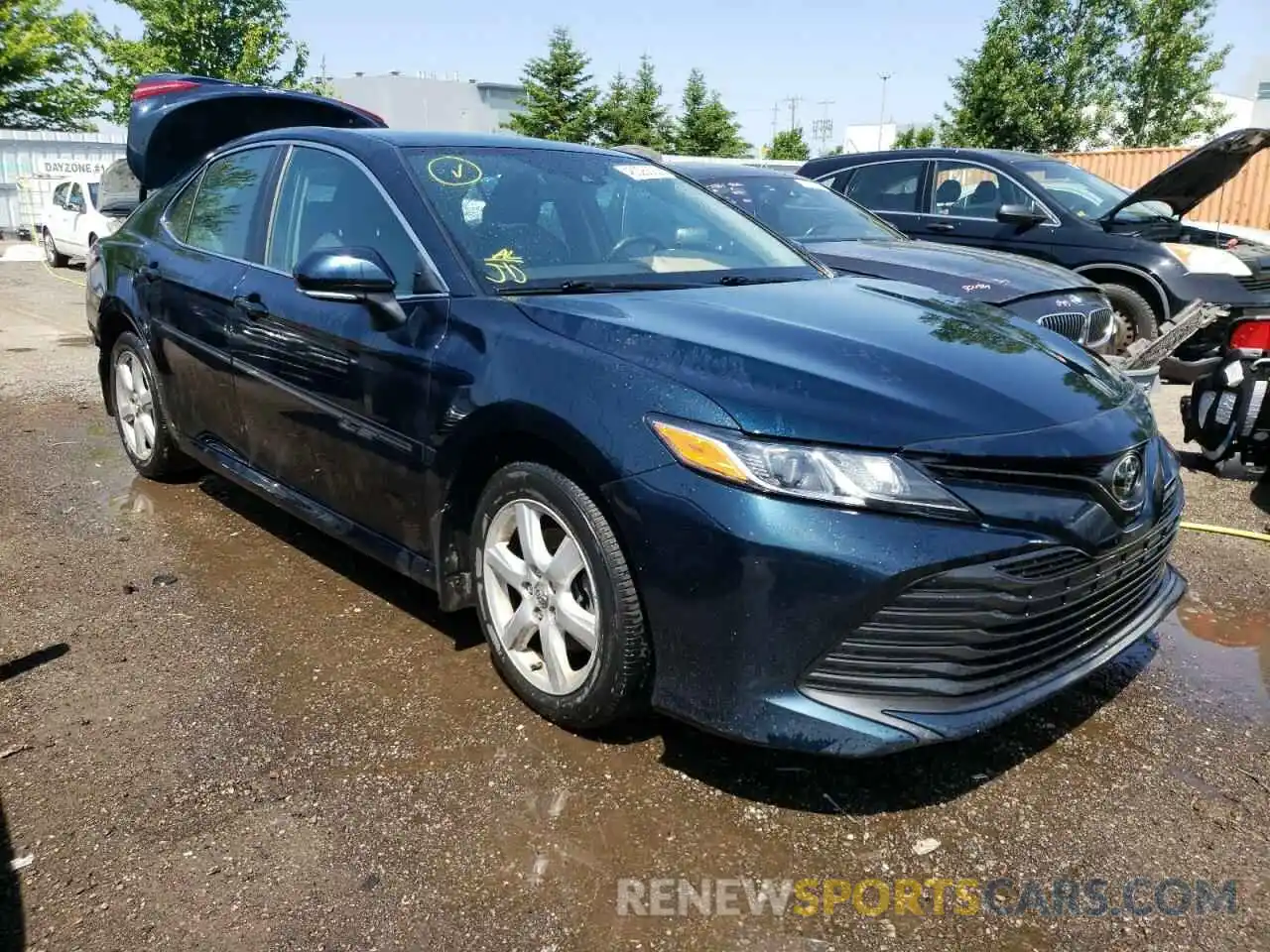 1 Photograph of a damaged car 4T1B11HK1KU705429 TOYOTA CAMRY 2019