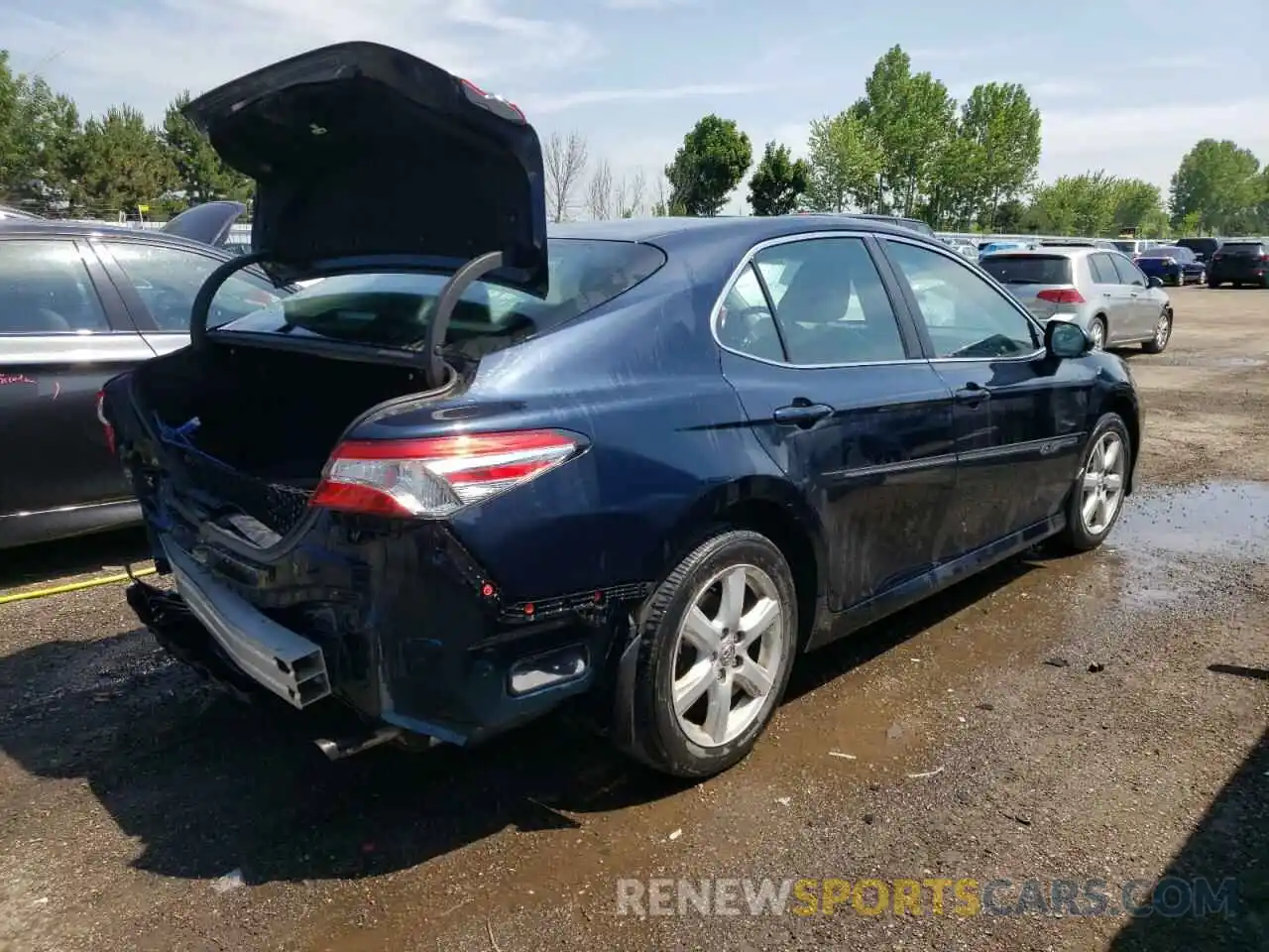 4 Photograph of a damaged car 4T1B11HK1KU705429 TOYOTA CAMRY 2019