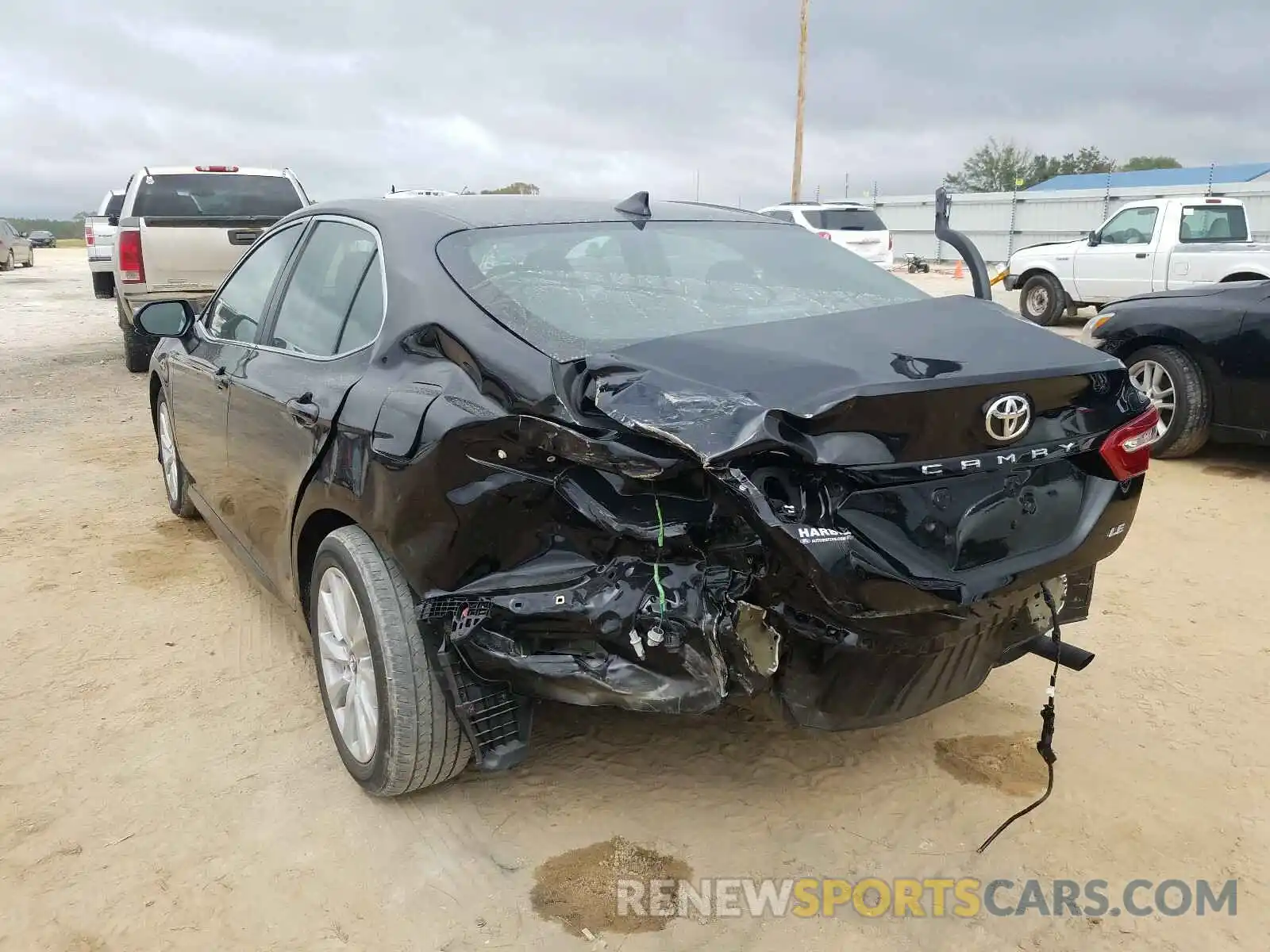 3 Photograph of a damaged car 4T1B11HK1KU705558 TOYOTA CAMRY 2019