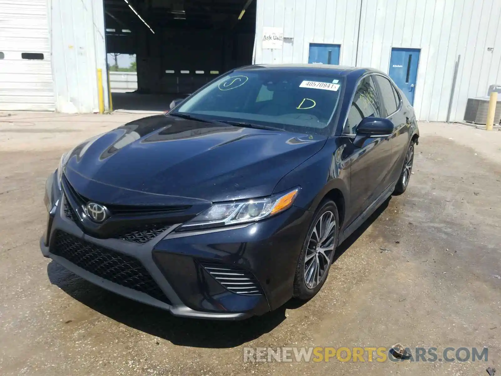 2 Photograph of a damaged car 4T1B11HK1KU705804 TOYOTA CAMRY 2019