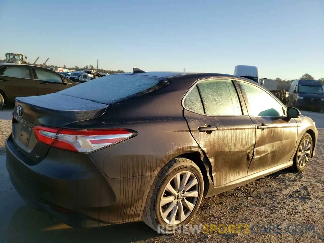 4 Фотография поврежденного автомобиля 4T1B11HK1KU706726 TOYOTA CAMRY 2019