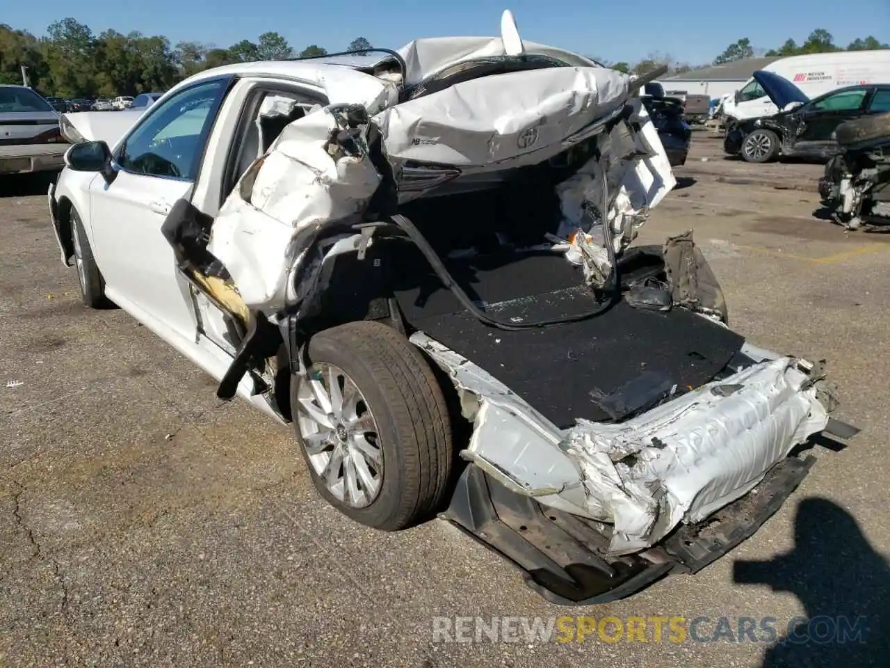 3 Photograph of a damaged car 4T1B11HK1KU708363 TOYOTA CAMRY 2019