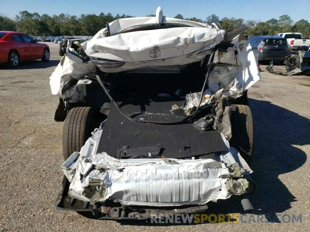 9 Photograph of a damaged car 4T1B11HK1KU708363 TOYOTA CAMRY 2019