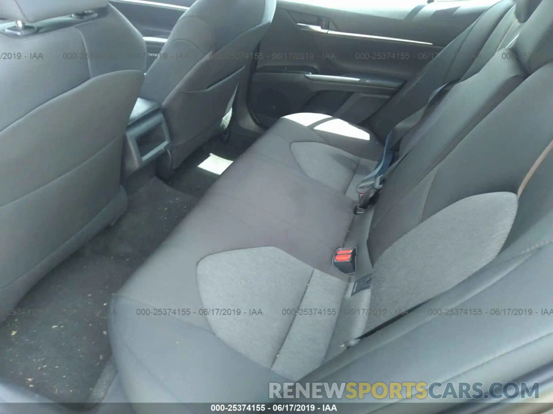 8 Photograph of a damaged car 4T1B11HK1KU708945 TOYOTA CAMRY 2019