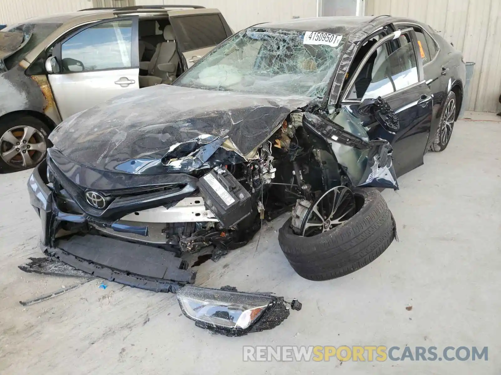 2 Photograph of a damaged car 4T1B11HK1KU709609 TOYOTA CAMRY 2019