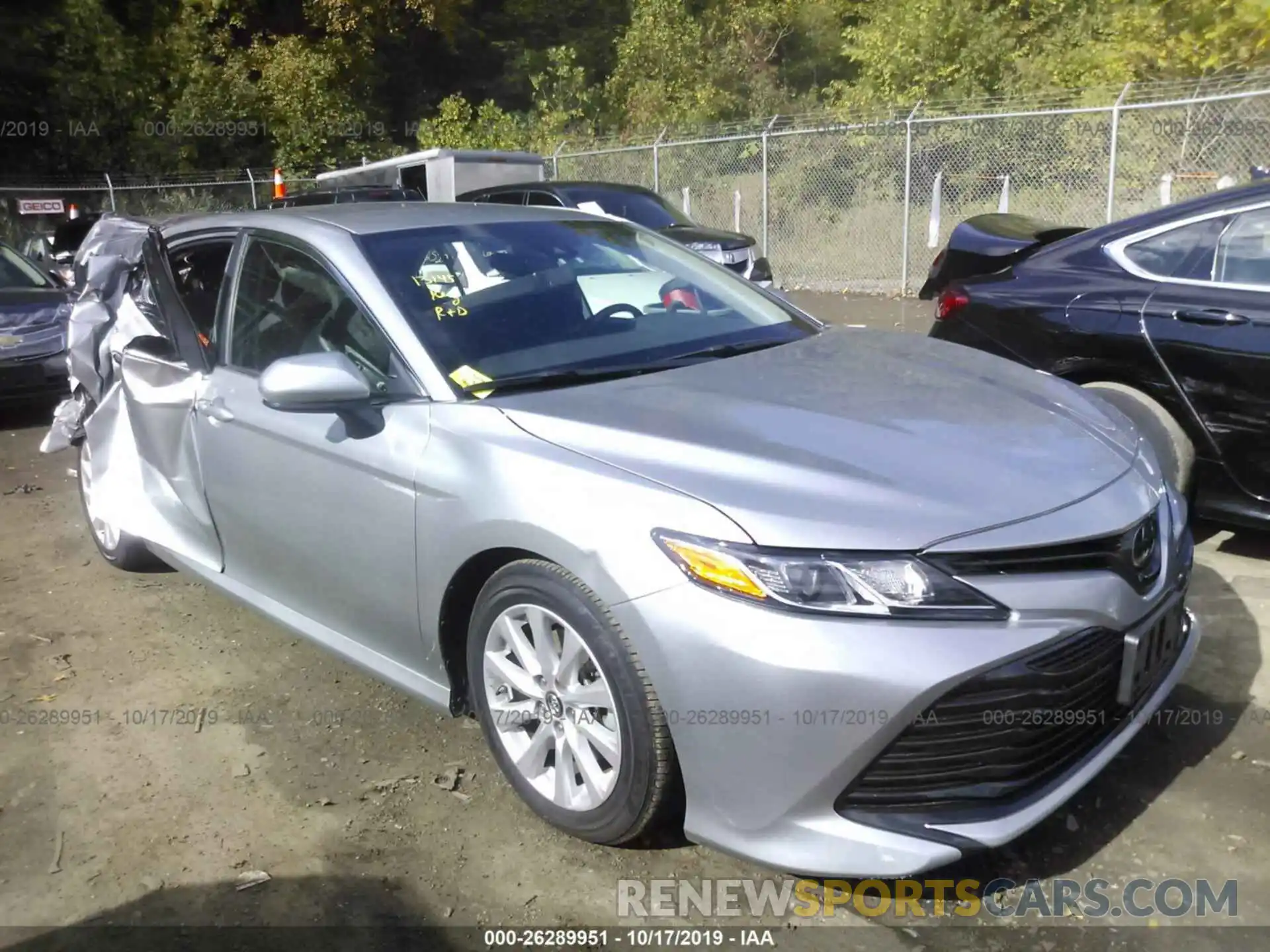 1 Photograph of a damaged car 4T1B11HK1KU714230 TOYOTA CAMRY 2019