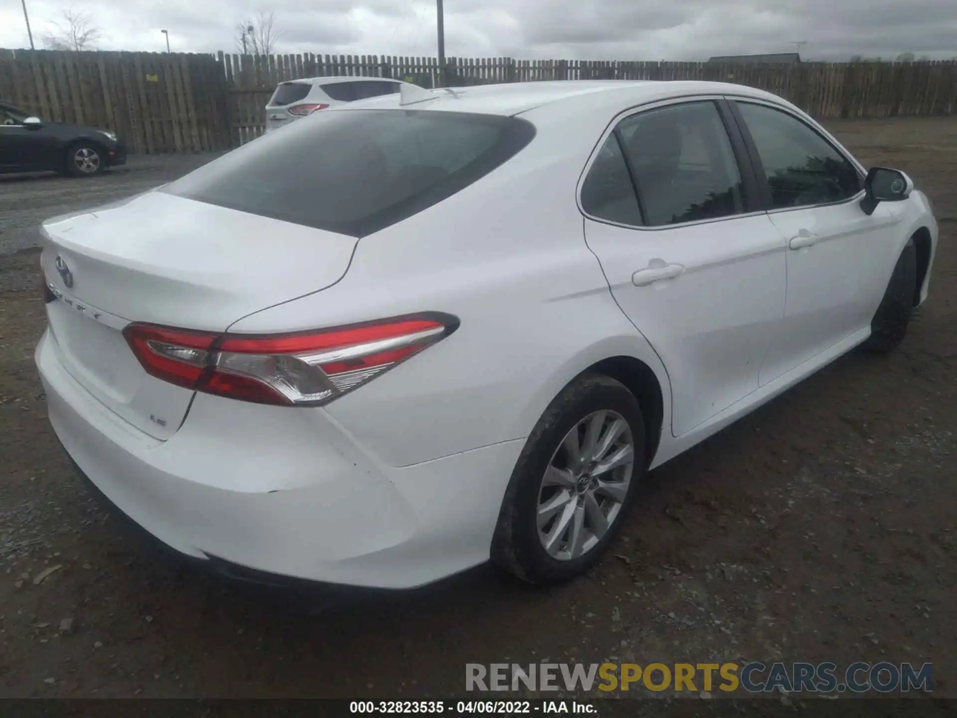 4 Фотография поврежденного автомобиля 4T1B11HK1KU714695 TOYOTA CAMRY 2019