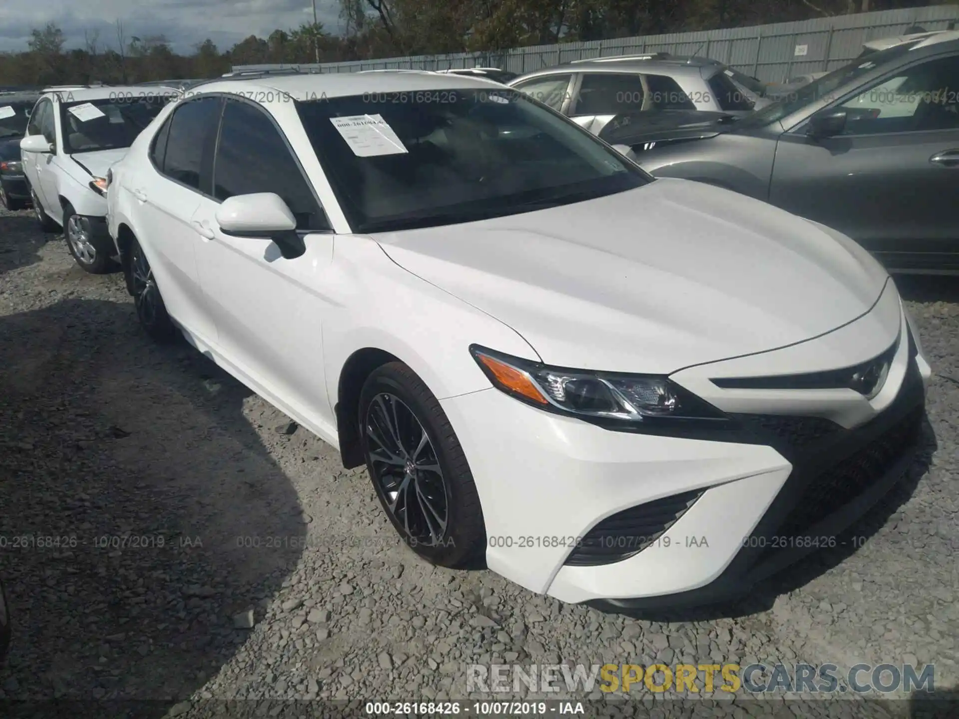 1 Photograph of a damaged car 4T1B11HK1KU715071 TOYOTA CAMRY 2019