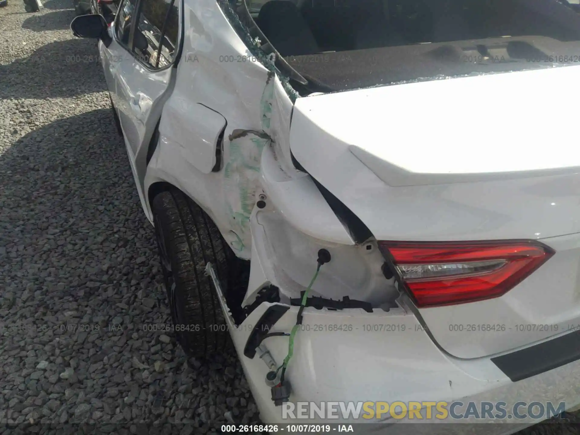 6 Photograph of a damaged car 4T1B11HK1KU715071 TOYOTA CAMRY 2019