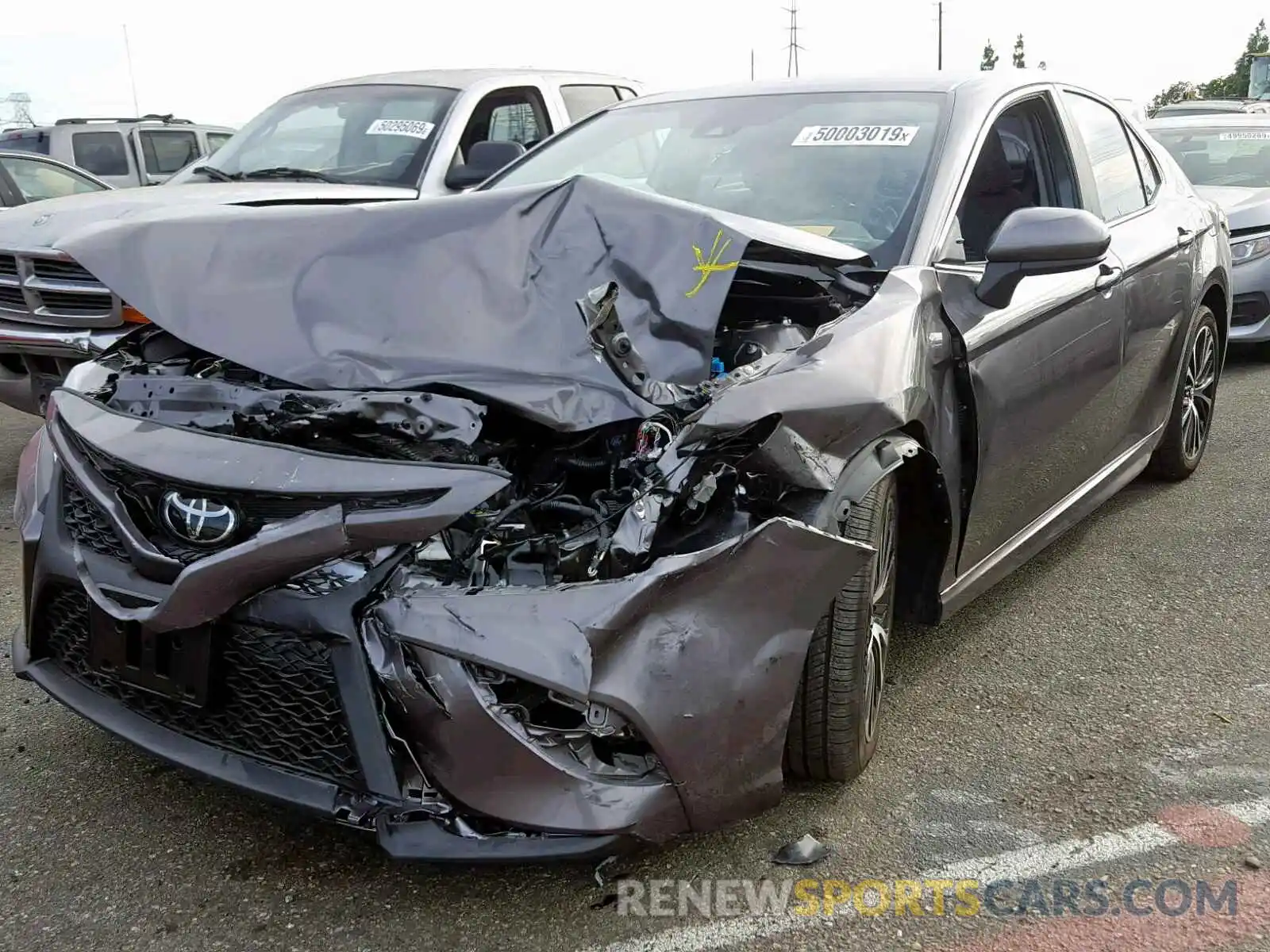 2 Фотография поврежденного автомобиля 4T1B11HK1KU716057 TOYOTA CAMRY 2019