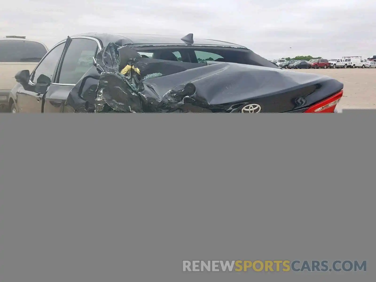 3 Photograph of a damaged car 4T1B11HK1KU717080 TOYOTA CAMRY 2019