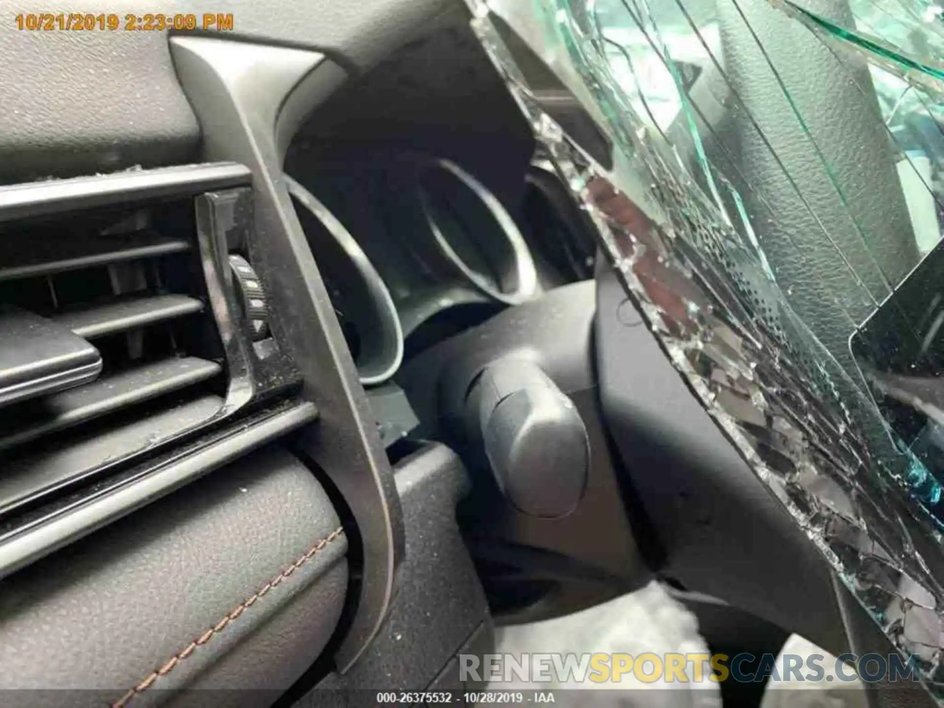 15 Photograph of a damaged car 4T1B11HK1KU718732 TOYOTA CAMRY 2019