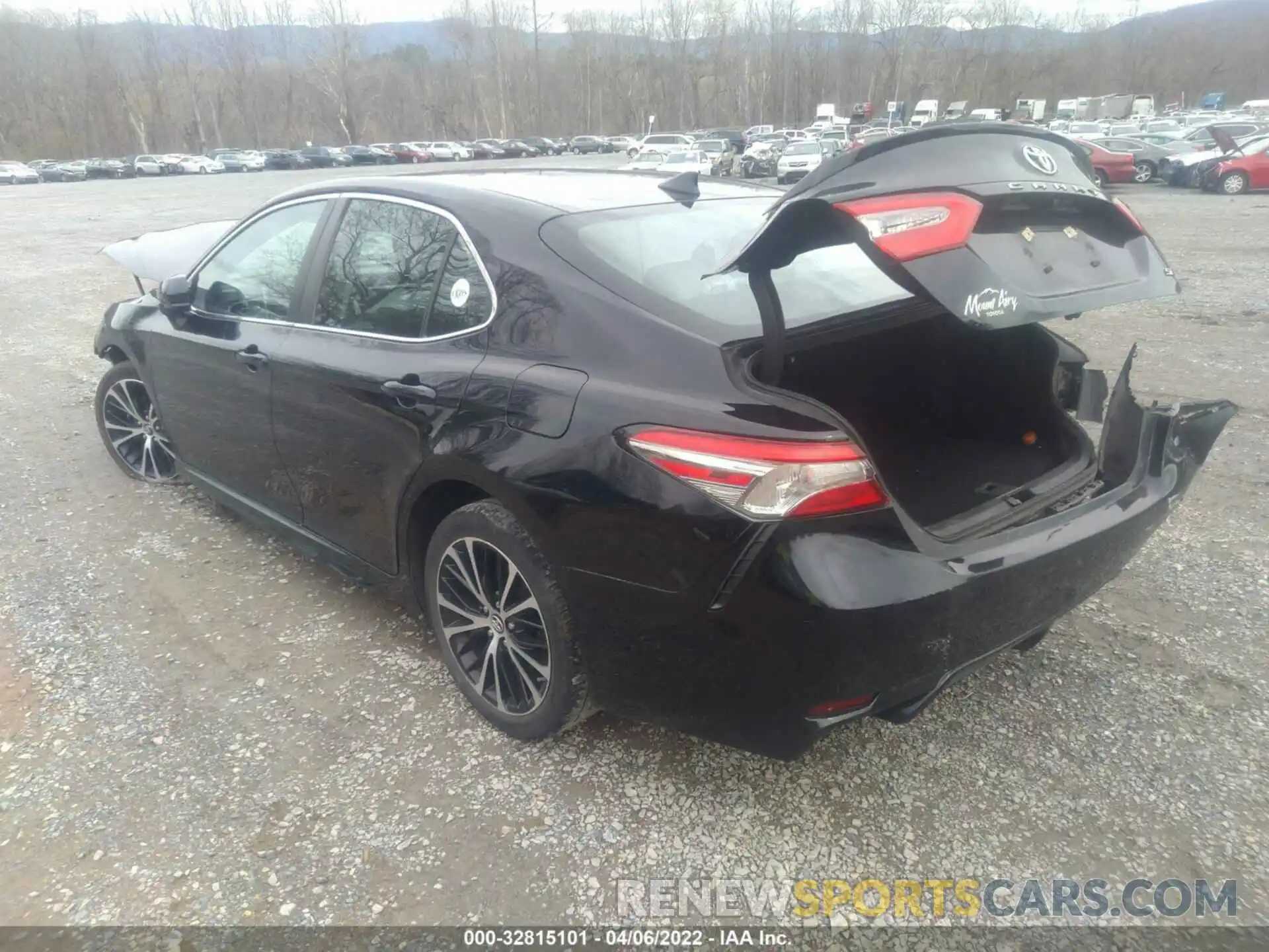 3 Photograph of a damaged car 4T1B11HK1KU719511 TOYOTA CAMRY 2019