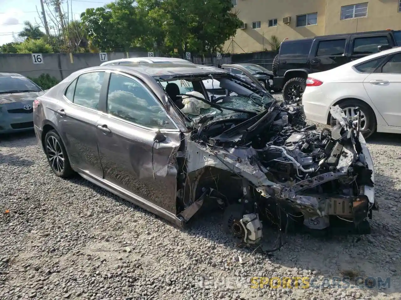 1 Photograph of a damaged car 4T1B11HK1KU720593 TOYOTA CAMRY 2019