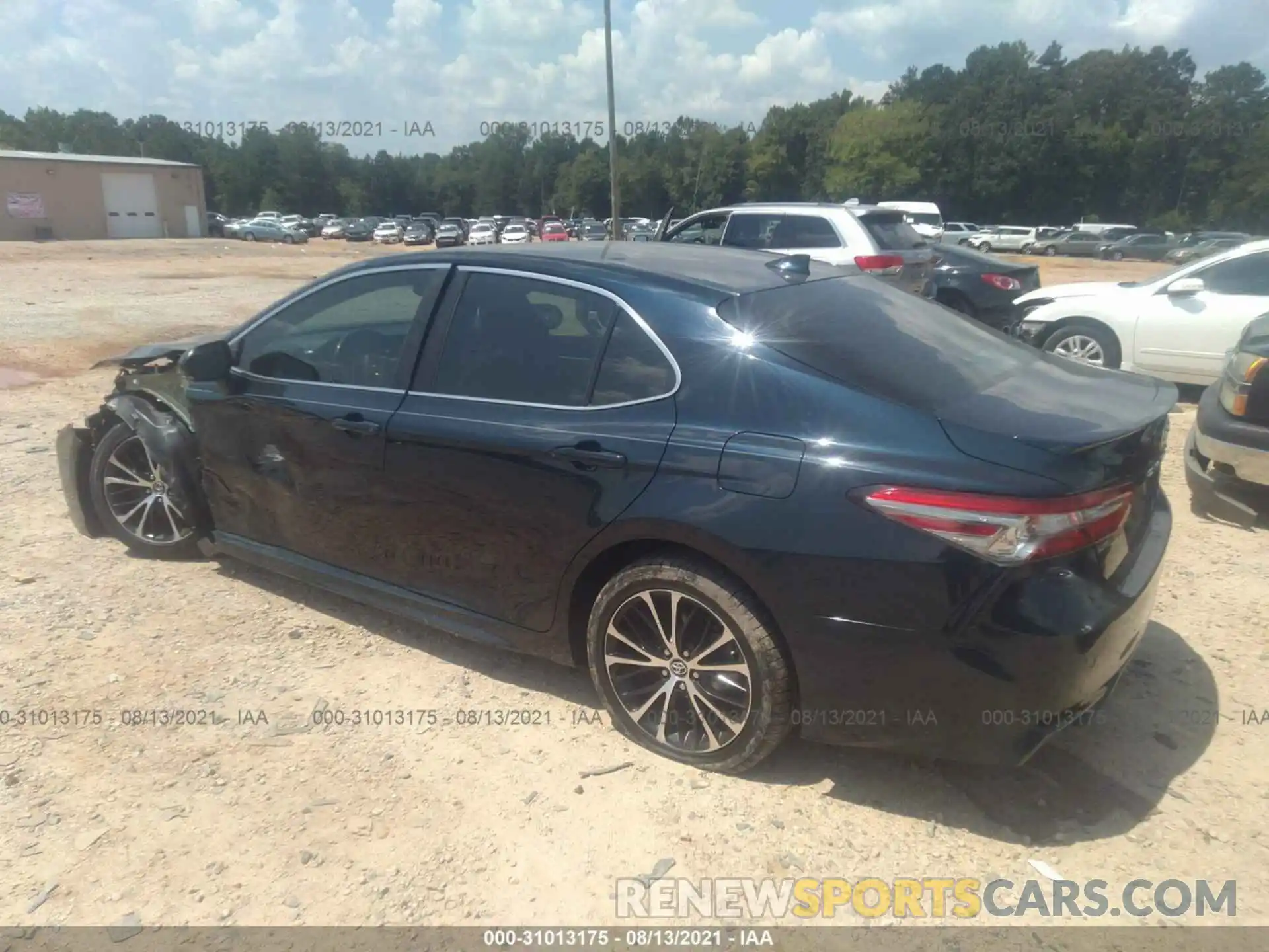 3 Photograph of a damaged car 4T1B11HK1KU721808 TOYOTA CAMRY 2019