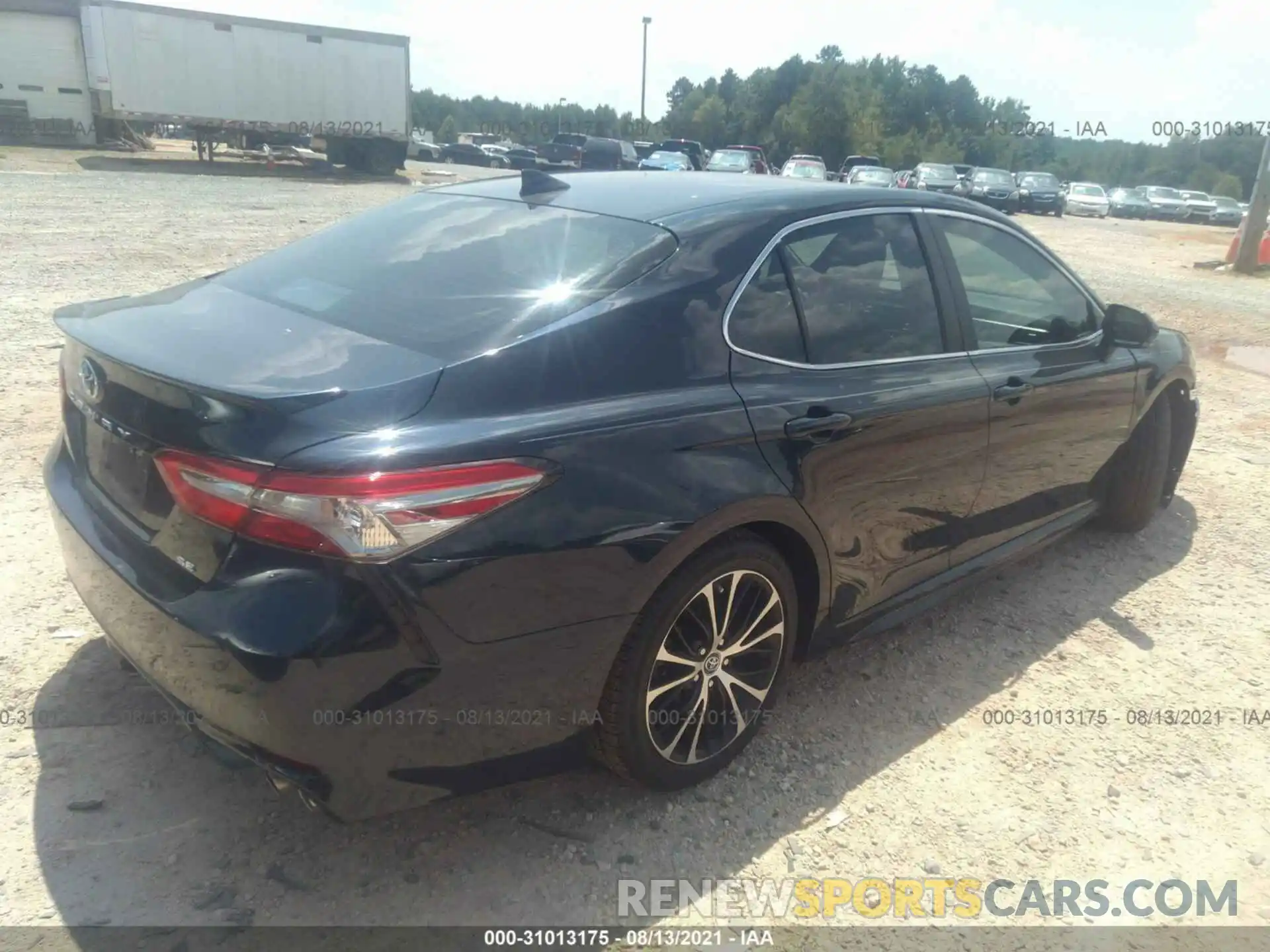 4 Photograph of a damaged car 4T1B11HK1KU721808 TOYOTA CAMRY 2019