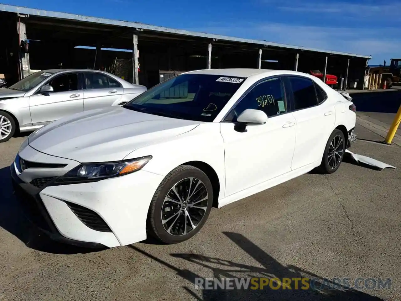 2 Photograph of a damaged car 4T1B11HK1KU724479 TOYOTA CAMRY 2019