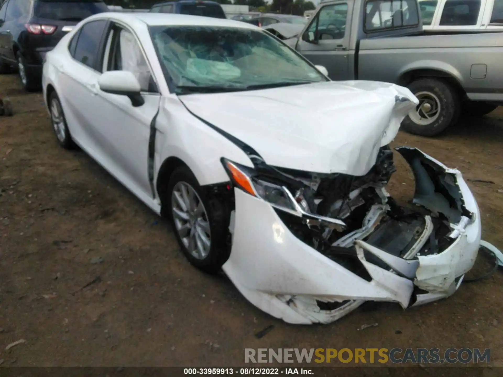 1 Photograph of a damaged car 4T1B11HK1KU724594 TOYOTA CAMRY 2019