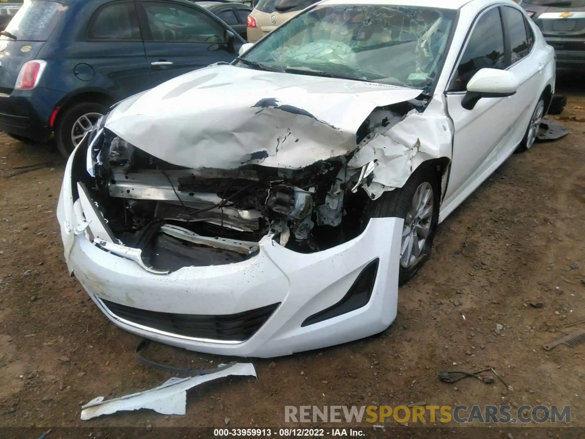 6 Photograph of a damaged car 4T1B11HK1KU724594 TOYOTA CAMRY 2019