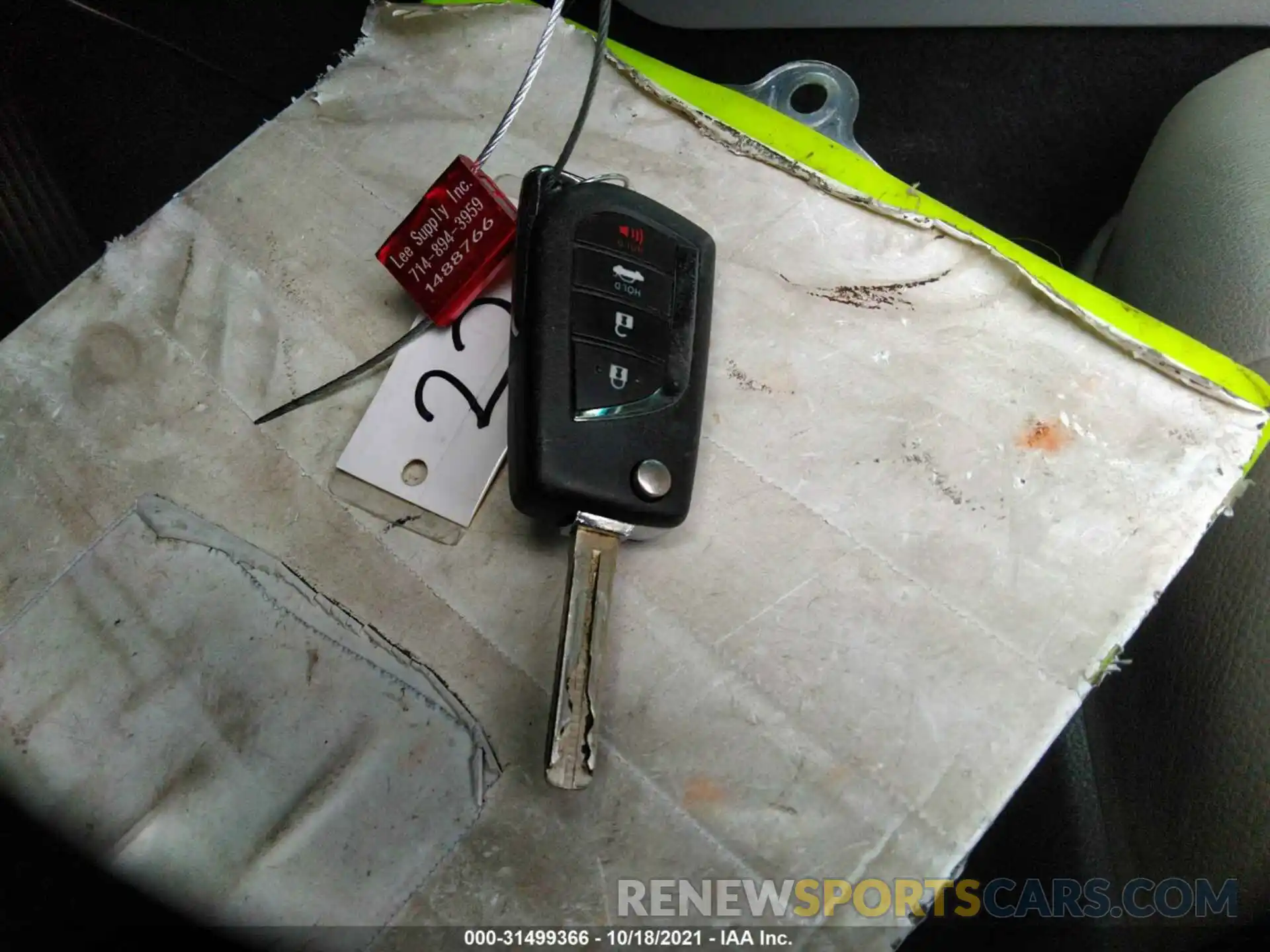 11 Photograph of a damaged car 4T1B11HK1KU725177 TOYOTA CAMRY 2019