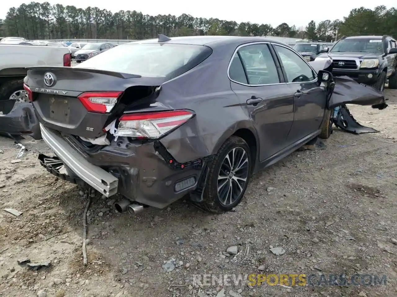 4 Photograph of a damaged car 4T1B11HK1KU725549 TOYOTA CAMRY 2019