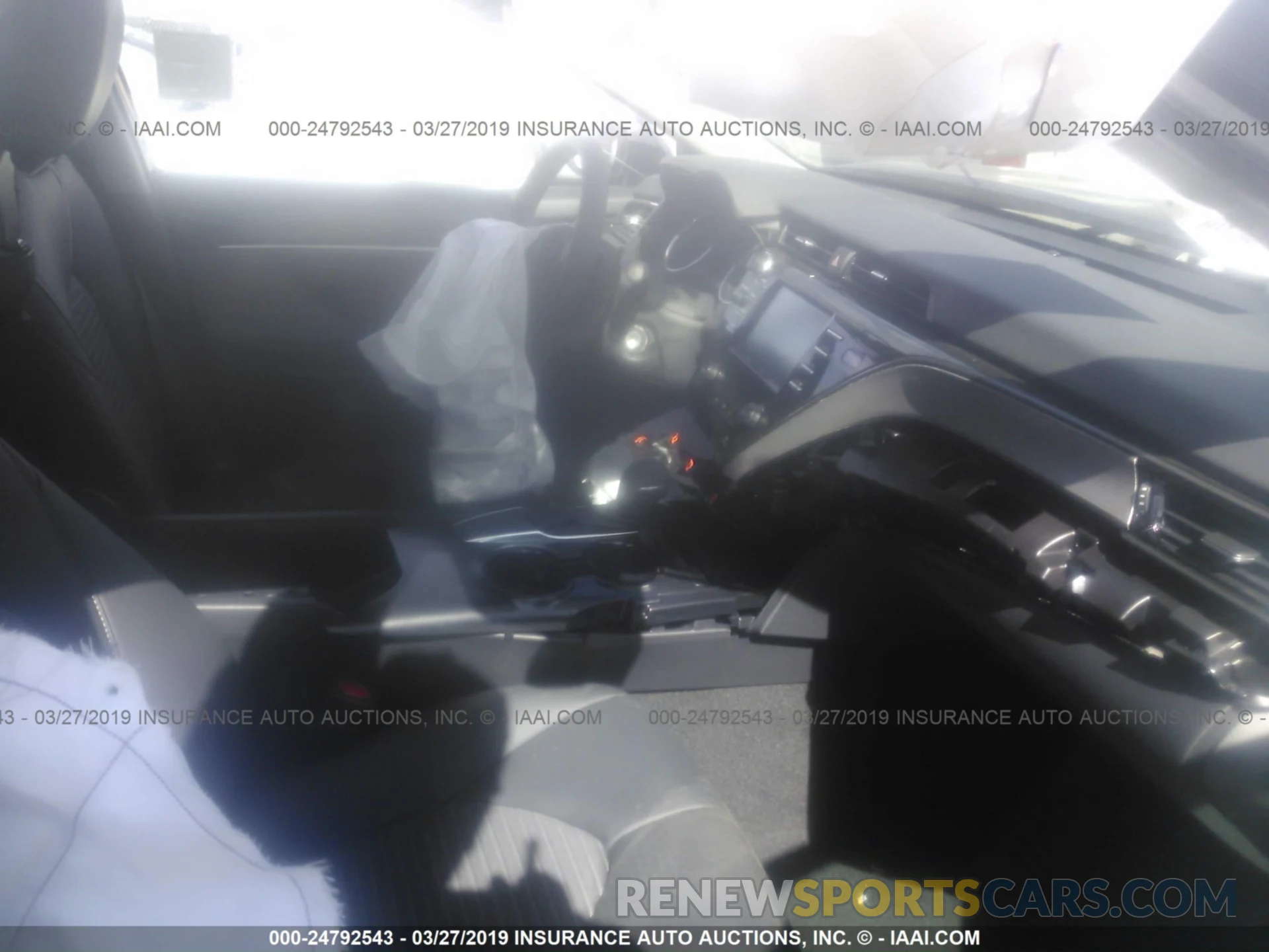 5 Photograph of a damaged car 4T1B11HK1KU726457 TOYOTA CAMRY 2019