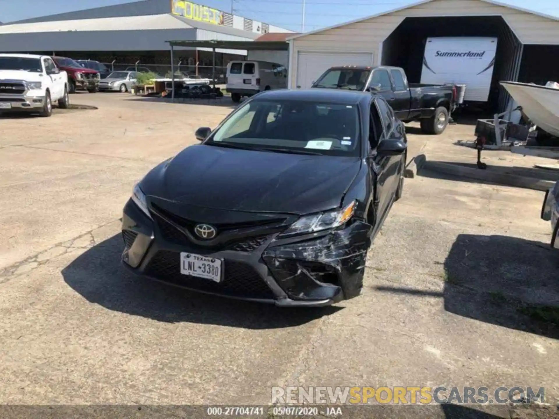 1 Photograph of a damaged car 4T1B11HK1KU727463 TOYOTA CAMRY 2019