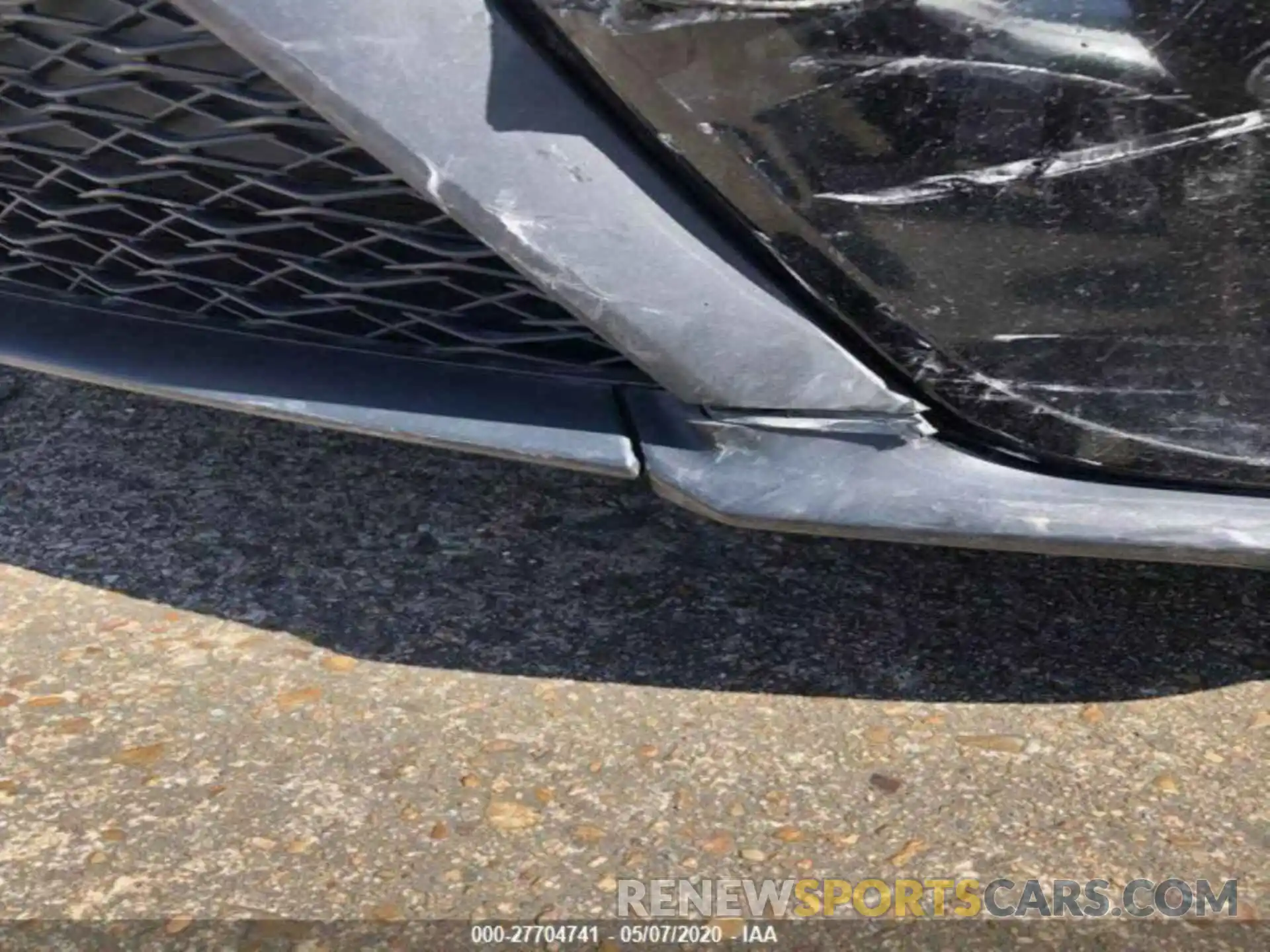 9 Photograph of a damaged car 4T1B11HK1KU727463 TOYOTA CAMRY 2019