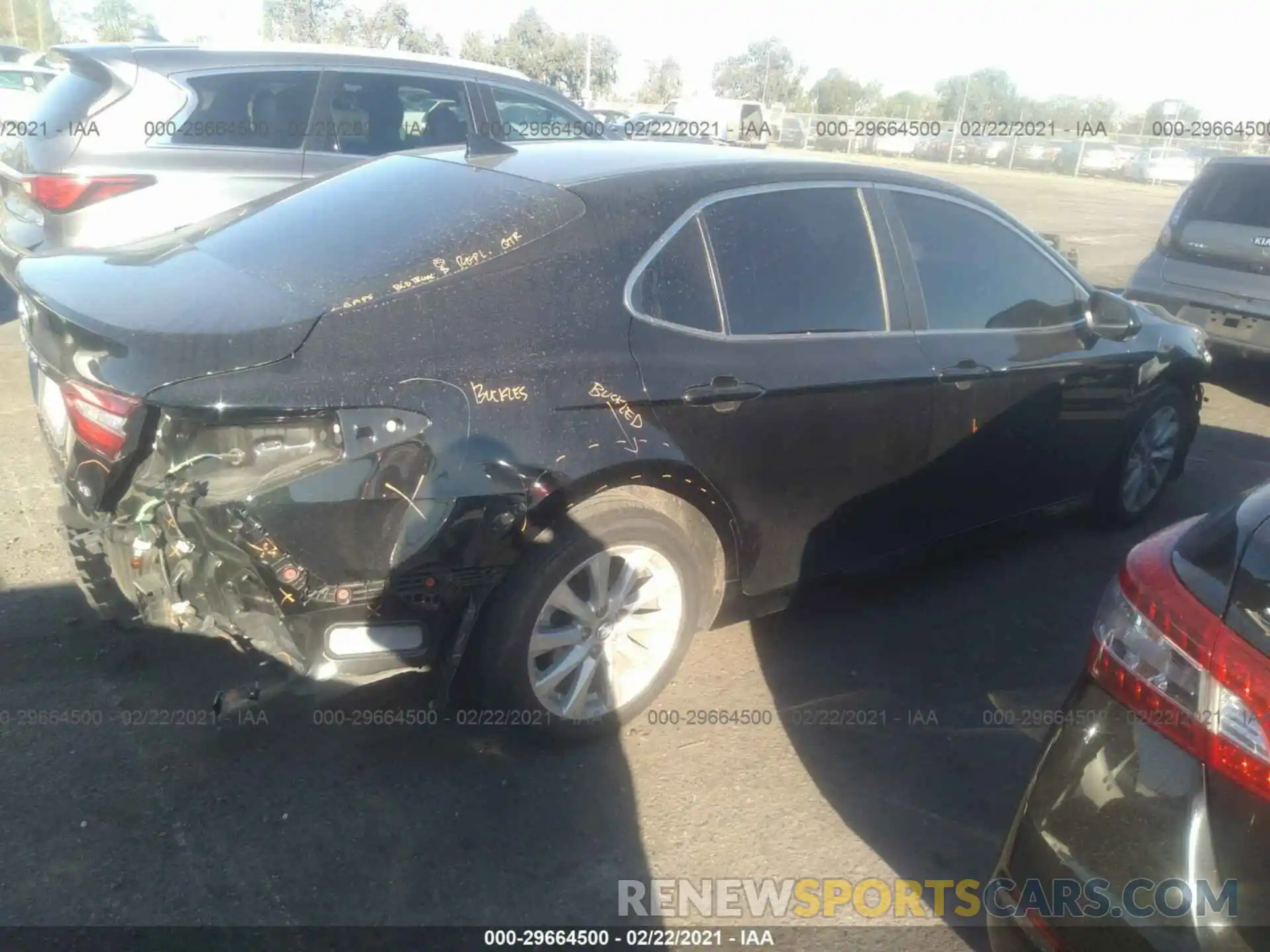 4 Photograph of a damaged car 4T1B11HK1KU729620 TOYOTA CAMRY 2019