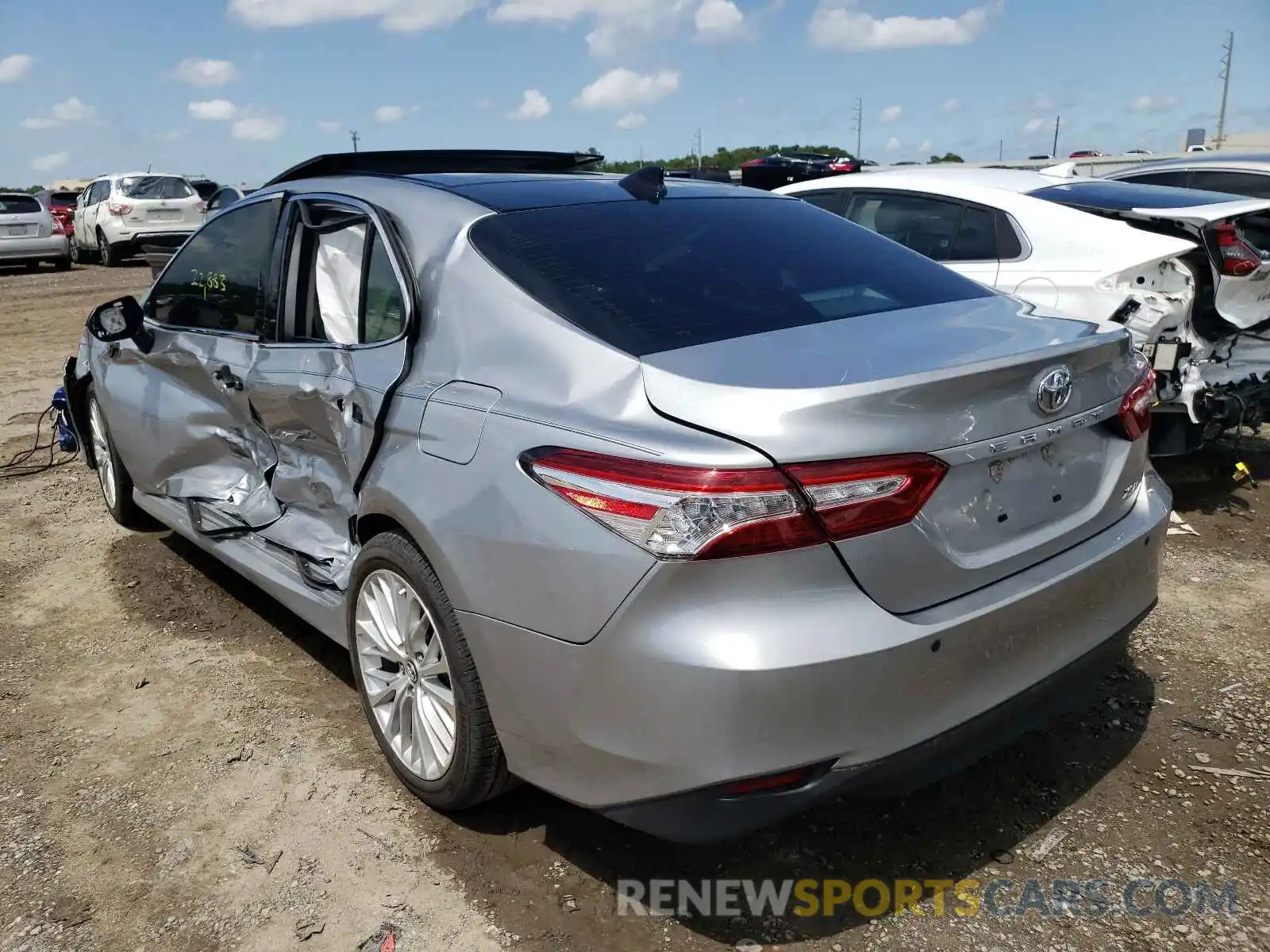 3 Photograph of a damaged car 4T1B11HK1KU733554 TOYOTA CAMRY 2019