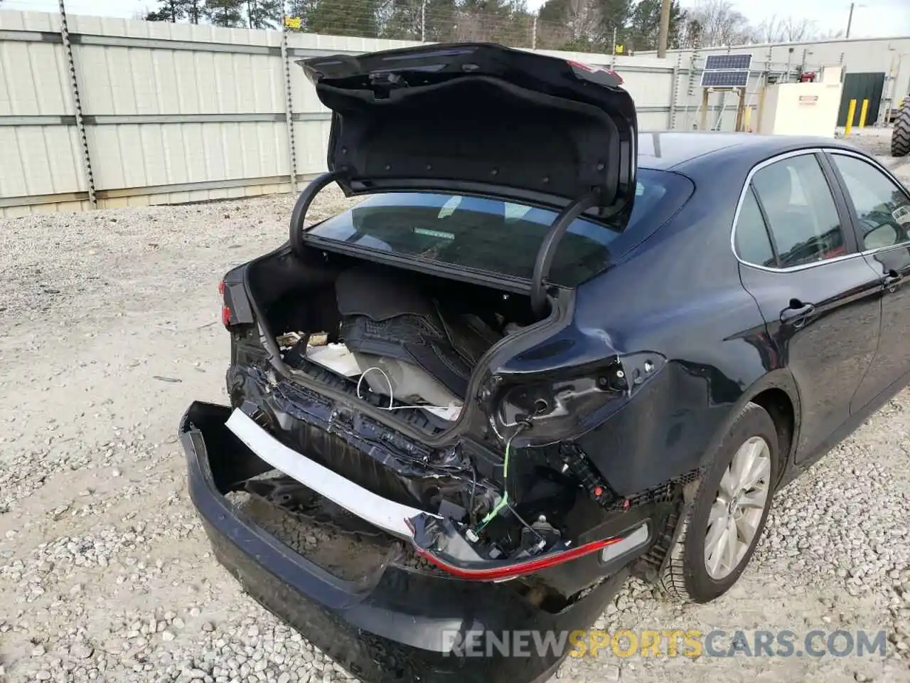 9 Photograph of a damaged car 4T1B11HK1KU733635 TOYOTA CAMRY 2019