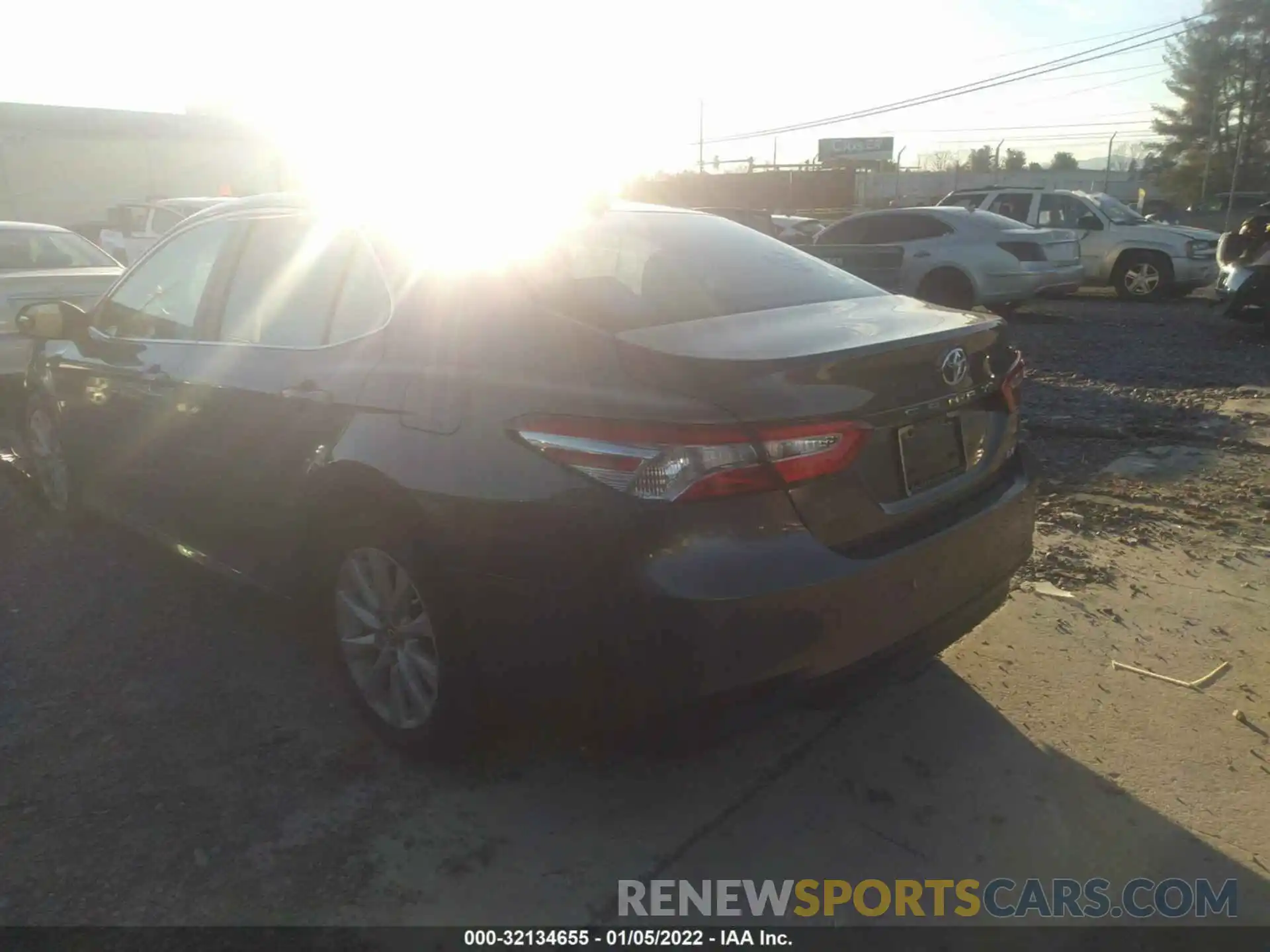 3 Photograph of a damaged car 4T1B11HK1KU733845 TOYOTA CAMRY 2019