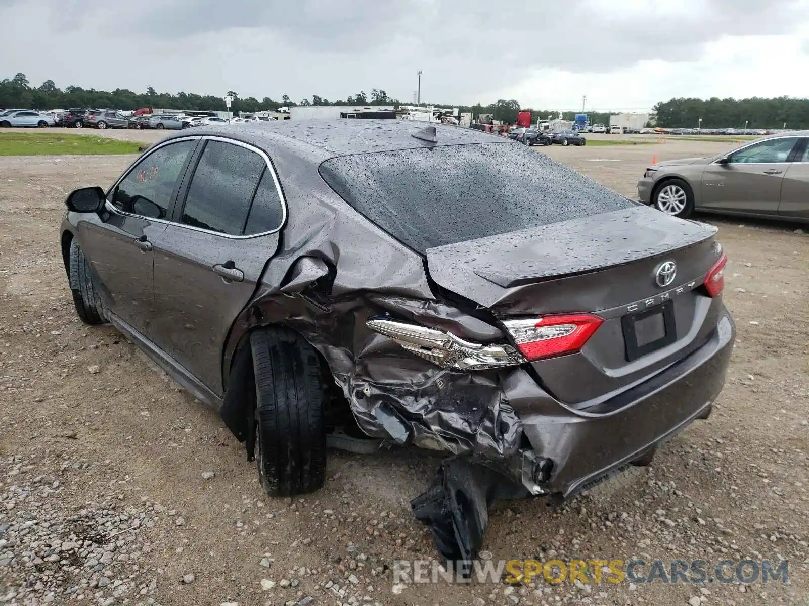 3 Photograph of a damaged car 4T1B11HK1KU734283 TOYOTA CAMRY 2019